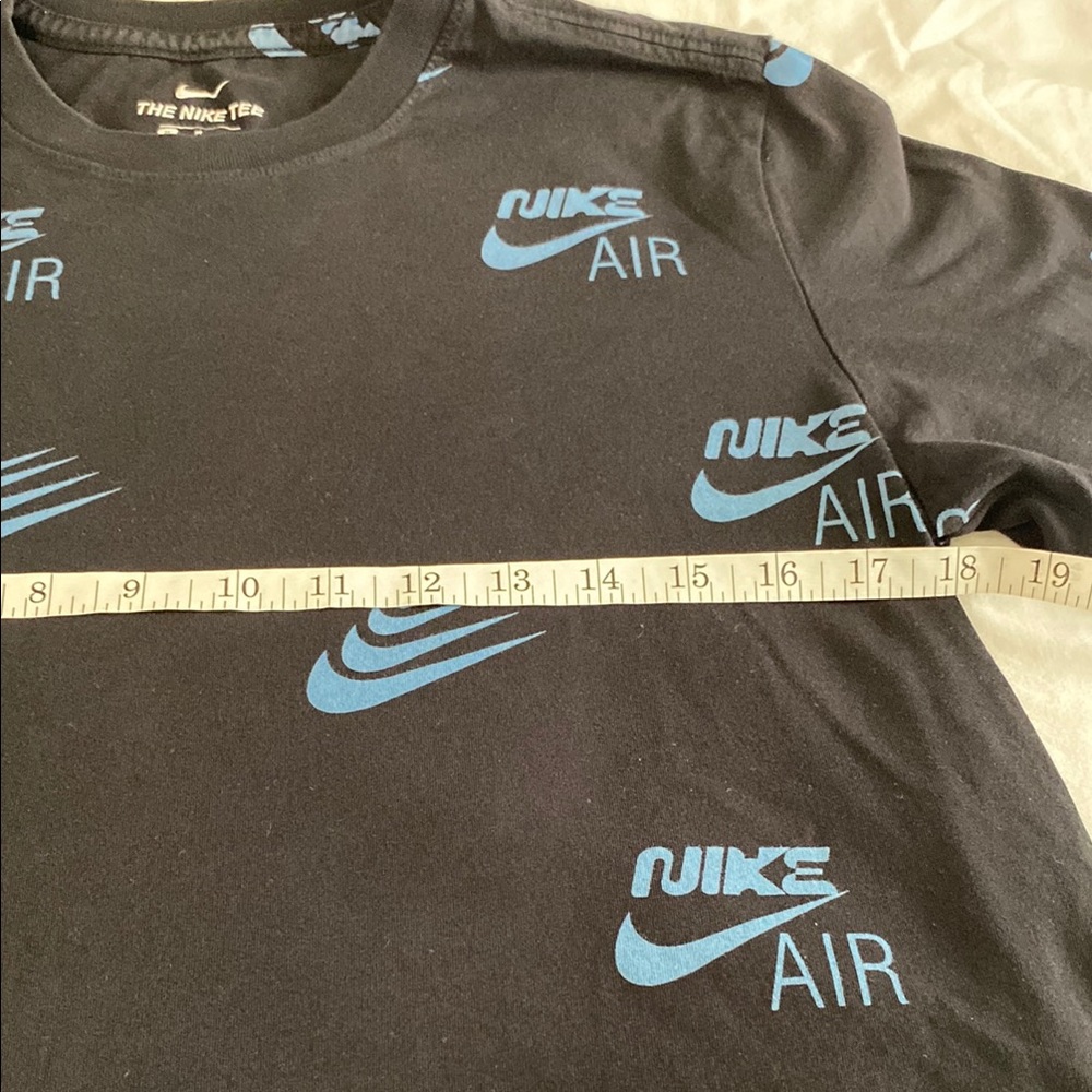 Men’s Black and Blue Nike Logo Graphic Tee - Picture 4 of 8